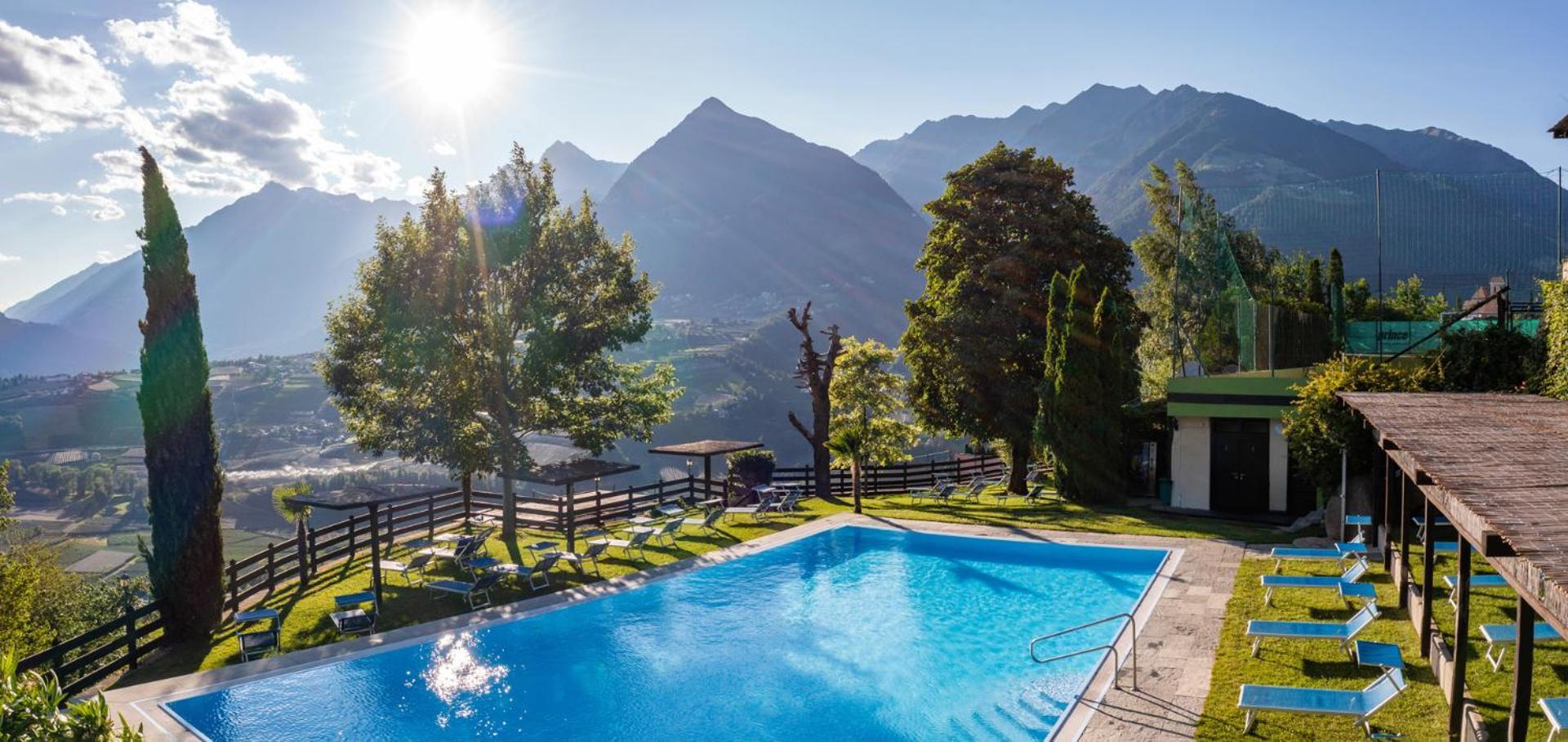 Taushof Hotel 4*